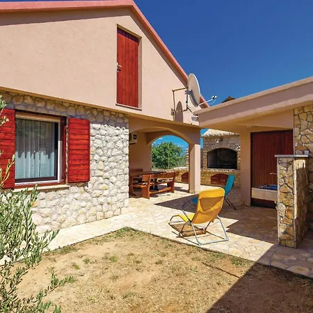 Holiday home Stunning In Pag With Wifi *