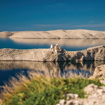 Stunning In Pag With Wifi Holiday home Pag Town