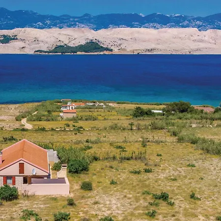 Stunning In Pag With Wifi Casa de Férias *