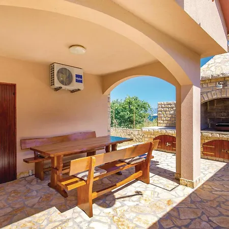 Stunning In Pag With Wifi *