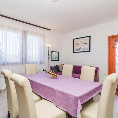 Holiday home Pag 5 Kolan