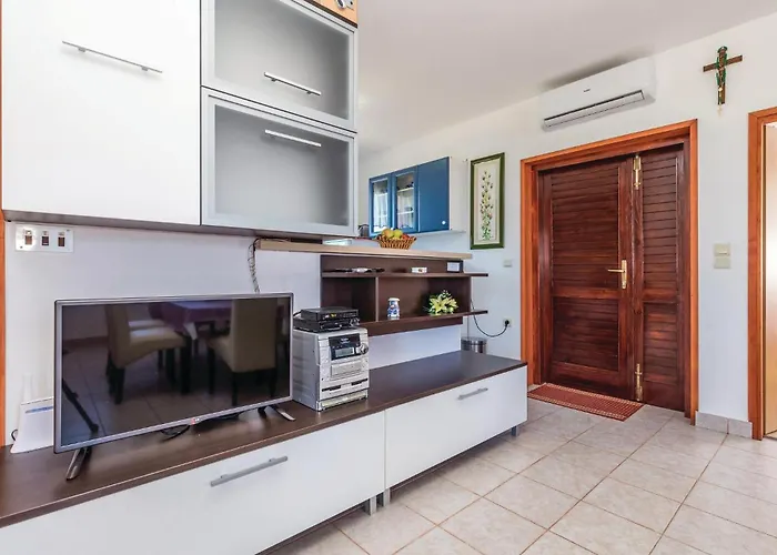 Semesterbostad Pag 5 Kolan