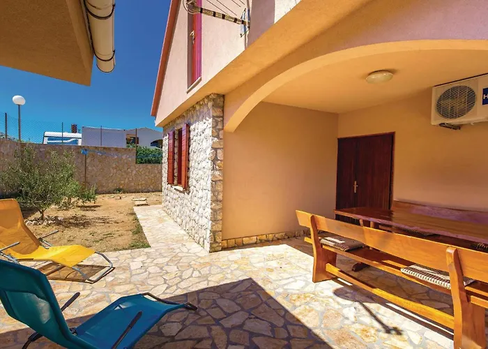 Pag 5 Semesterbostad *